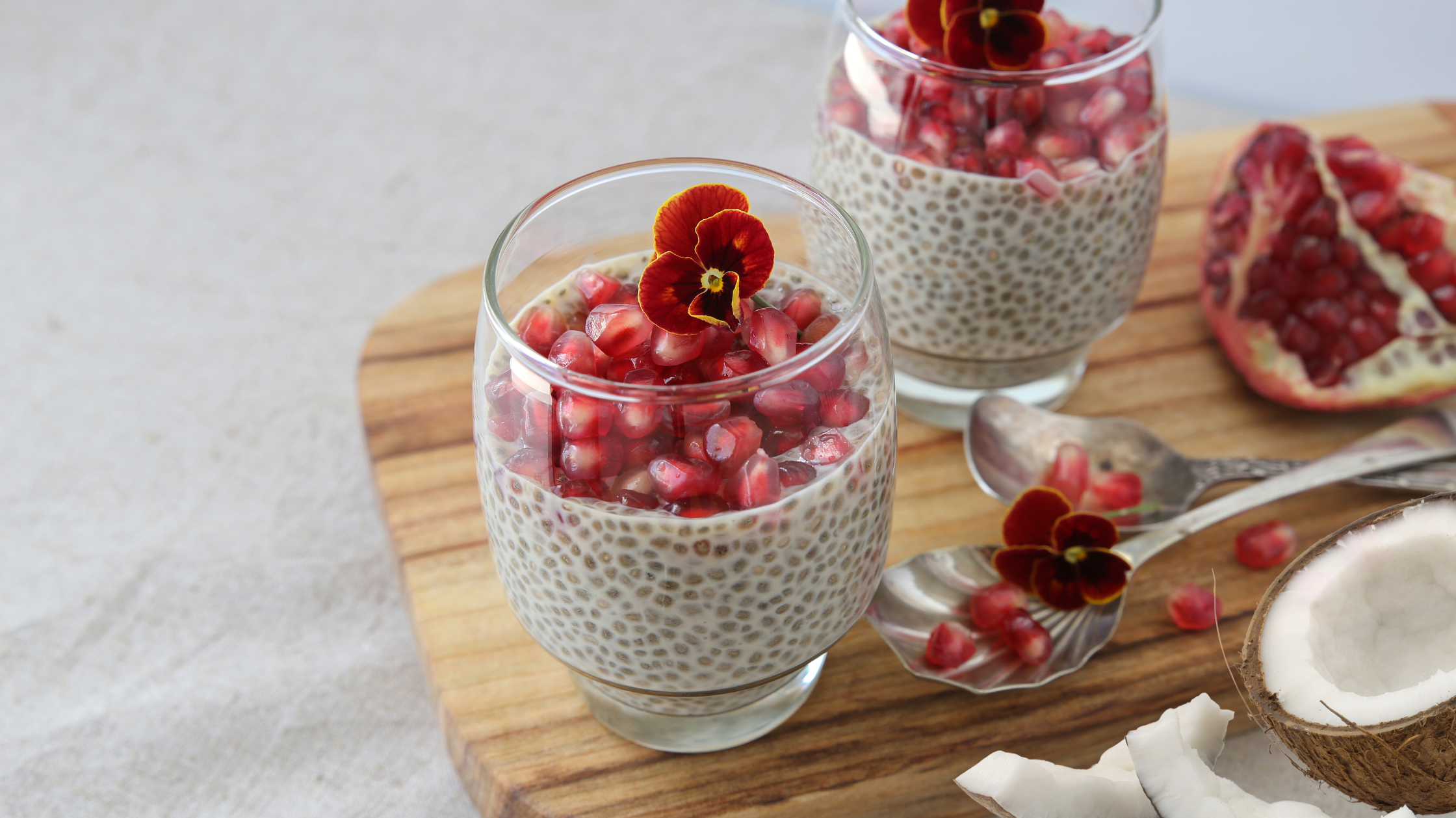 🥥💪 Granatapfel-Kokos-Chiapudding – Der perfekte Start für Ausdauersportler