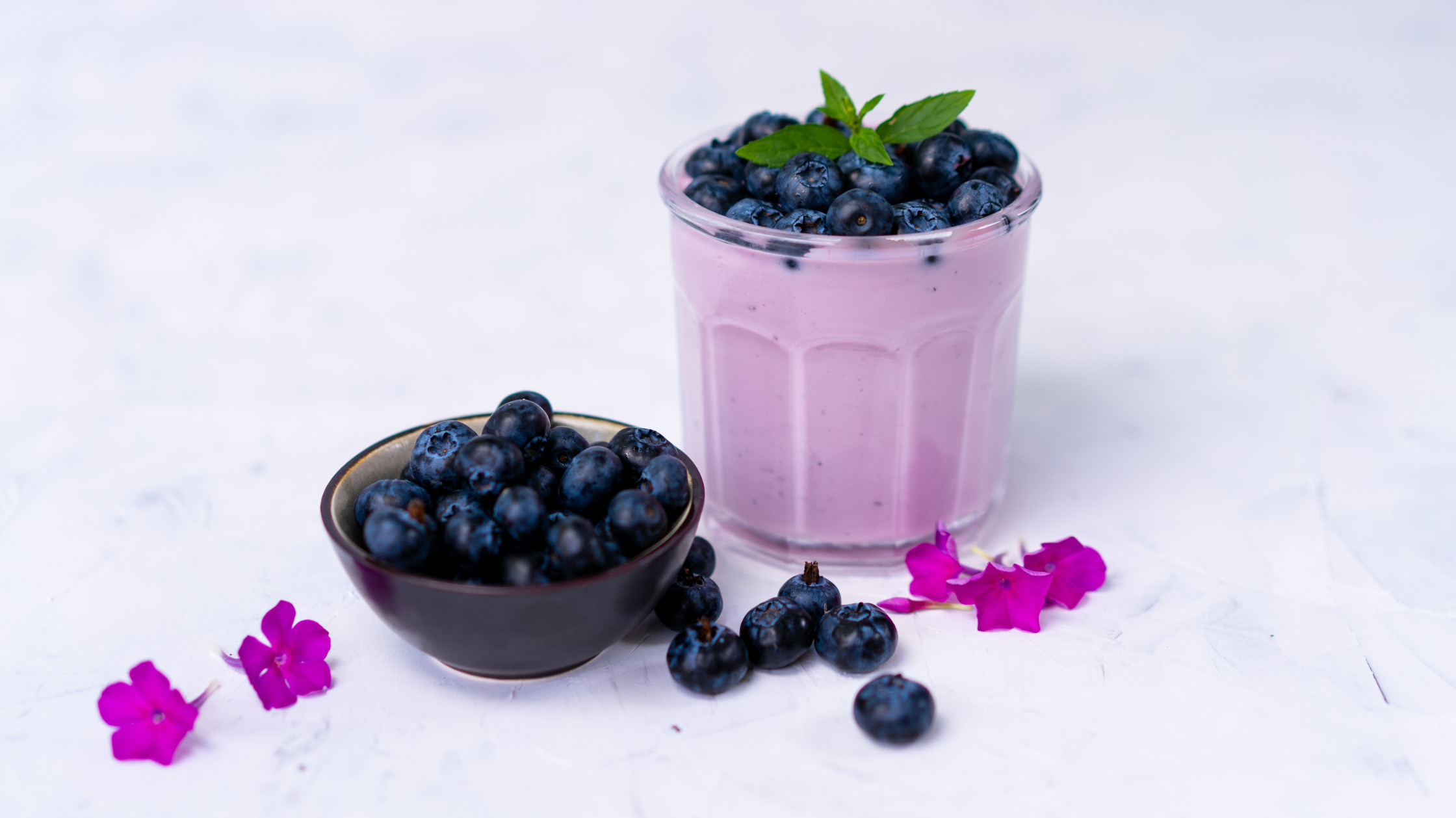 🫐 Blaubeer-Joghurtshake mit Leinsamen – schlauer Snack zur Fettverbrennung