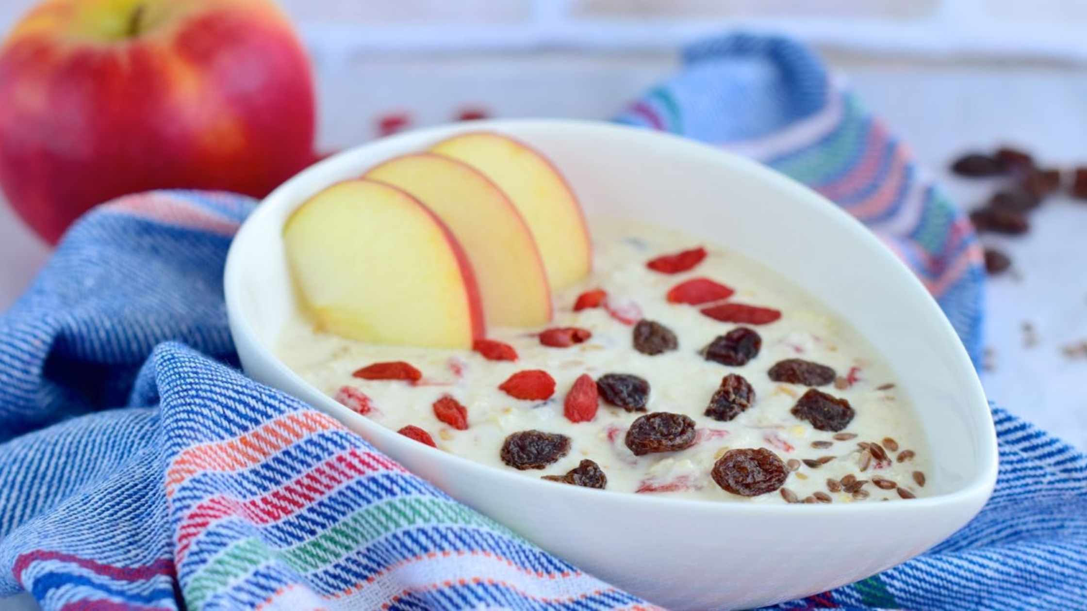 🍏 Apfeljoghurt mit Gojibeeren – Das perfekte Frühstück für Sportler! 🚀