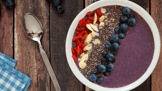 🫐 Blaubeer-Smoothie Bowl mit Goji Beeren – Der perfekte Power-Snack für Ausdauersportler‍🚴 🏃‍♀️